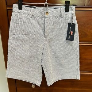 NWT Vineyard Vines Boys Blue and White Seeksucker Breaker Shorts (12)